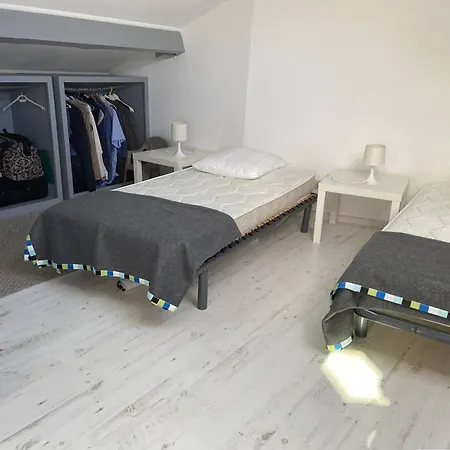Appartement Magnifique F2 Mezzanine Avec Terrasses Et Parking à - Fr-1-559-32